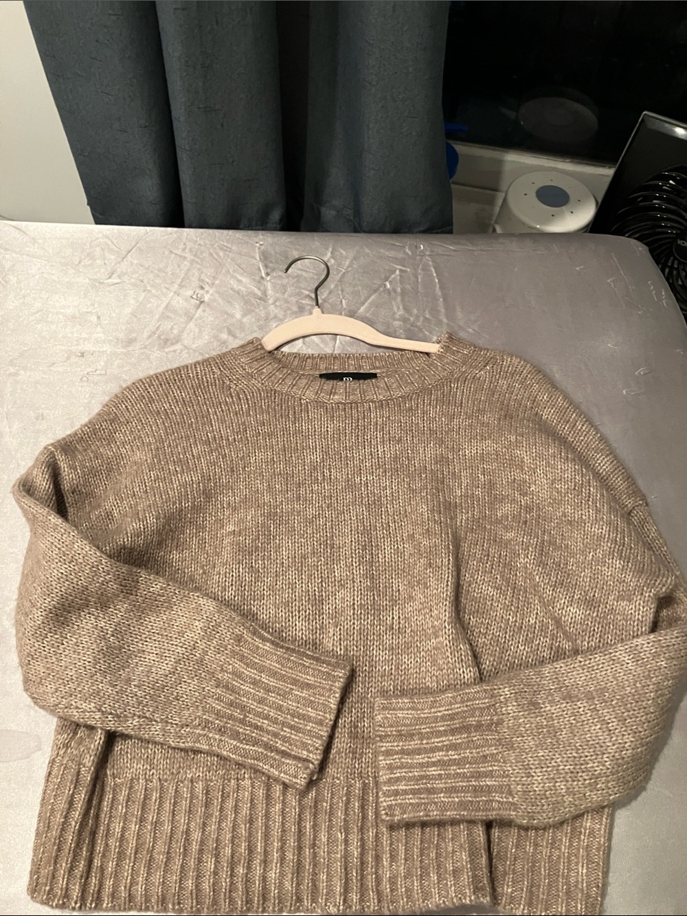 Banana Republic Women's Crewneck Sweater - Taupe